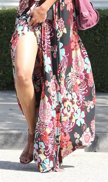 Zoe Saldana runs errands in LA August 5, 2011  