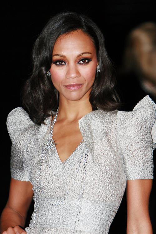 Zoe Saldana at  Avatar  World Premiere in London 10-12-2009