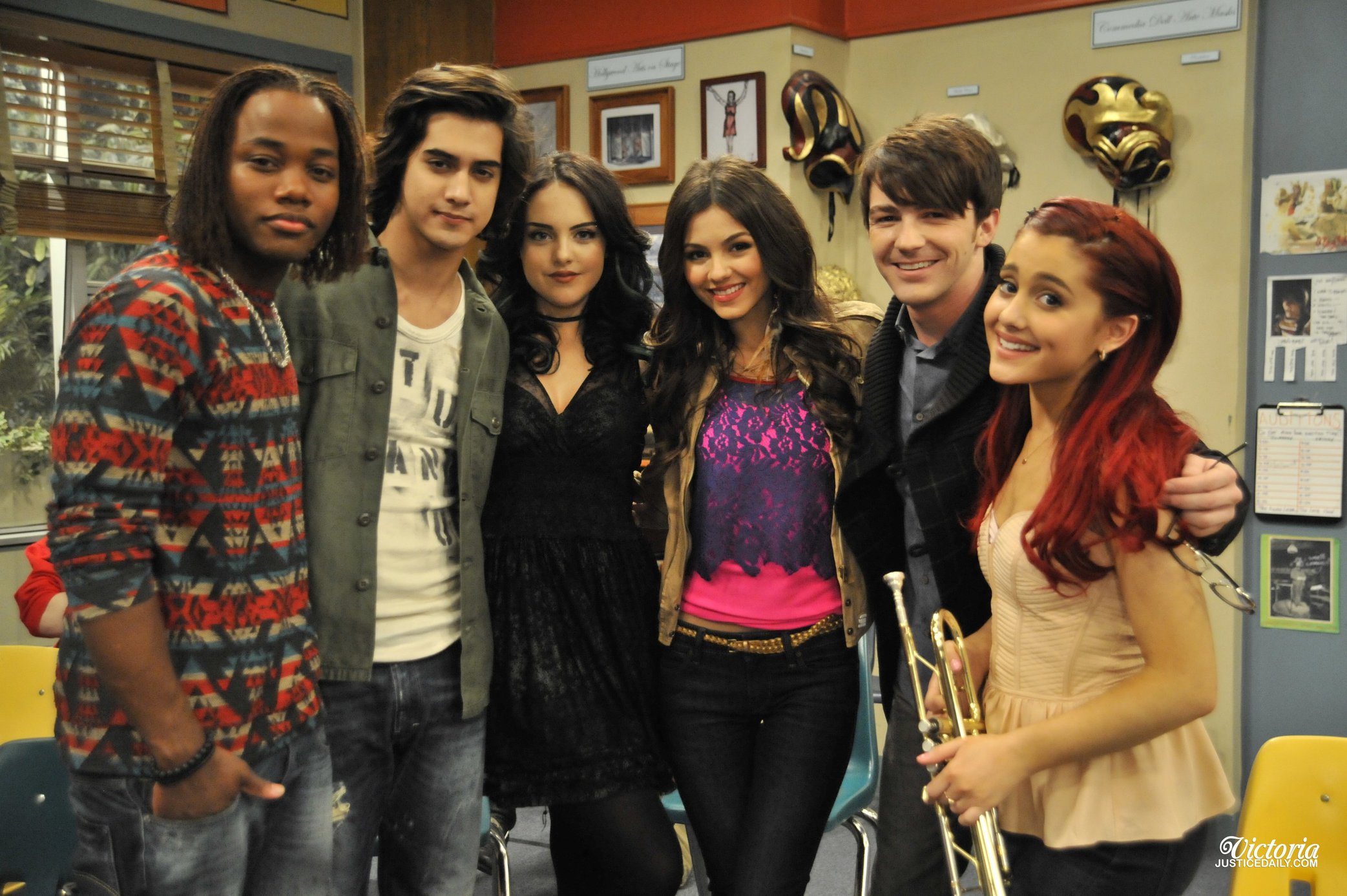 Victoria Justice Victorious Season 3-Episode 8 'April Fools' Blank' stills 