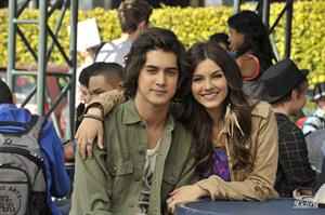 Victoria Justice Victorious Season 3-Episode 8 'April Fools' Blank' stills 