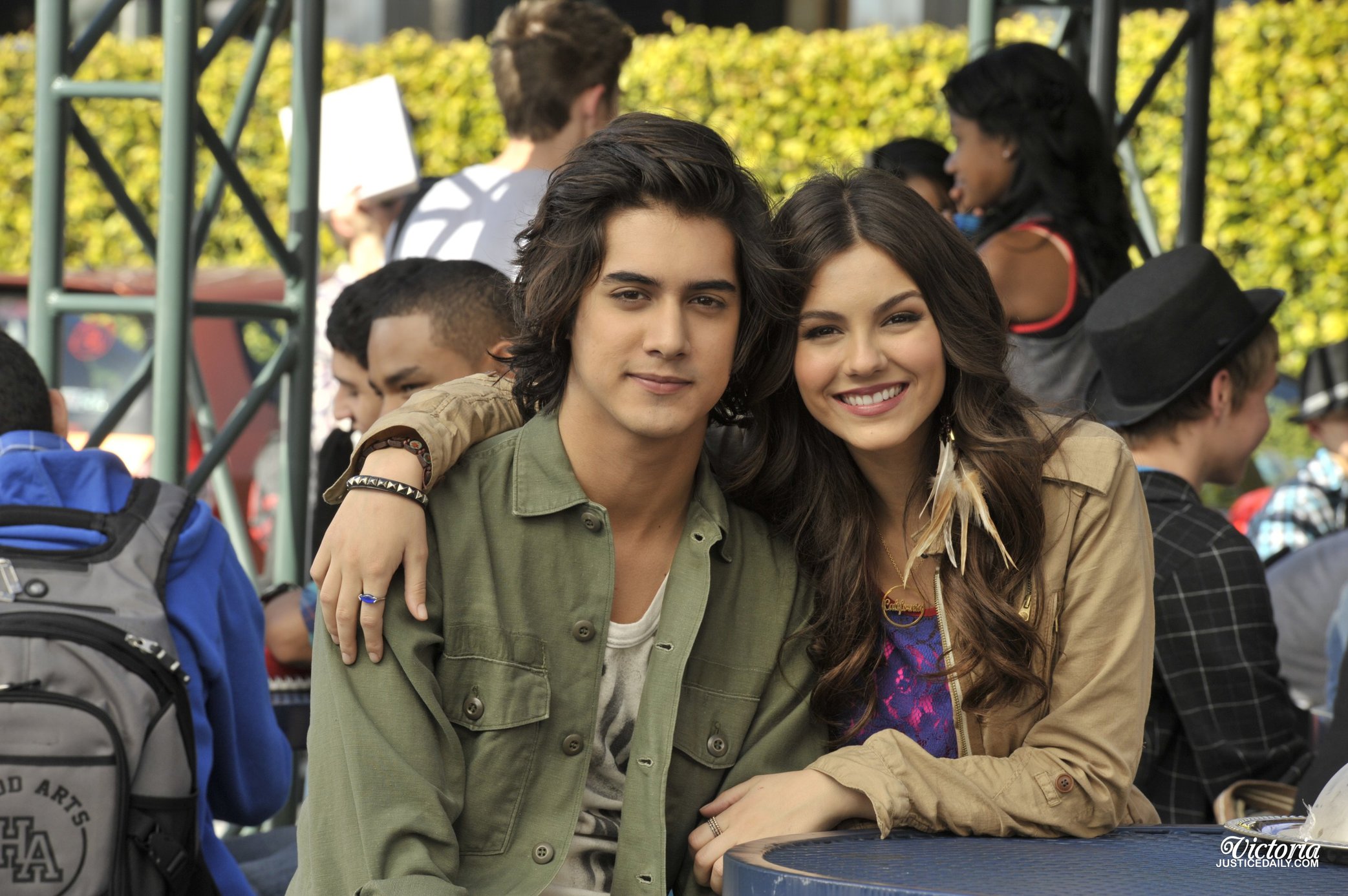 Victoria Justice Victorious Season 3-Episode 8 'April Fools' Blank' stills 