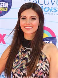 Victoria Justice - 2012 Teen Choice Awards in Universal City (July 22, 2012)