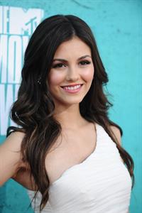 Victoria Justice - MTV Movie Awards at Universal Studios, Arrivals - June 3, 2012