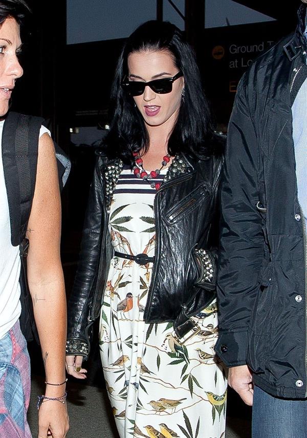 Katy Perry Prepares to depart Los Angeles