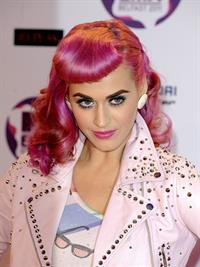 Katy Perry - 2011 MTV European Music Awards 11/6/11  