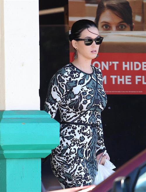Katy Perry at the Rite Aid Pharmacy in Santa Barbara - Jan 14 2013 