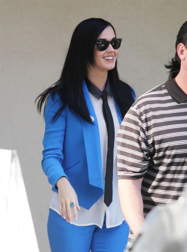 Katy Perry voting in LA November 6, 2012