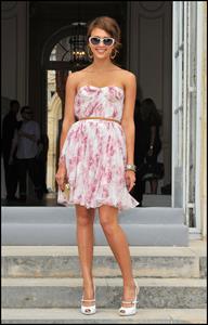 Jessica Alba at Christian Dior show during Paris fashion week 5-7-2010