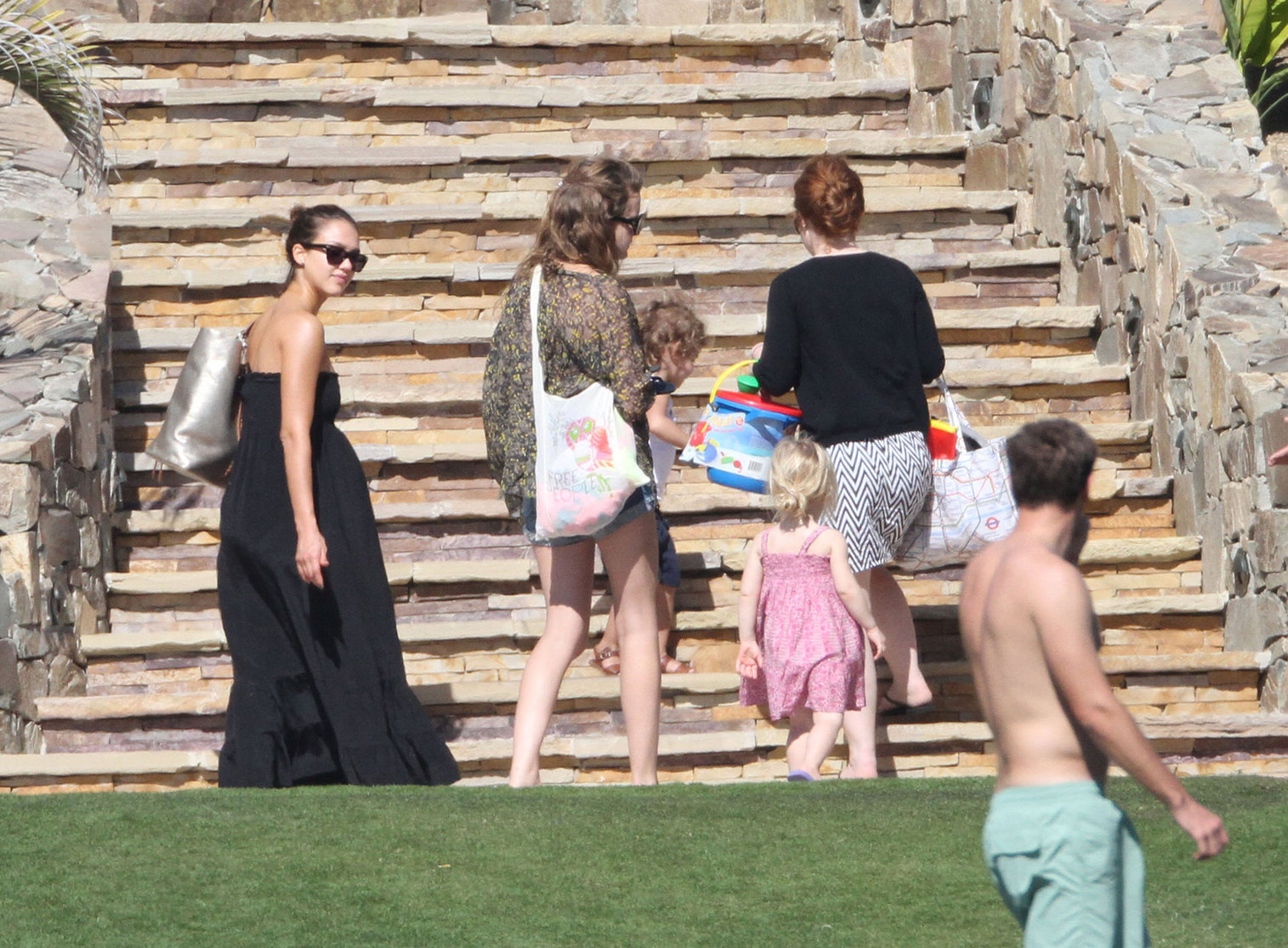 Jessica Alba holiday in Cabo San Lucas December 31, 2010