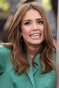 Jessica Alba on the set of Extra in Los Angeles on January 25, 2012 