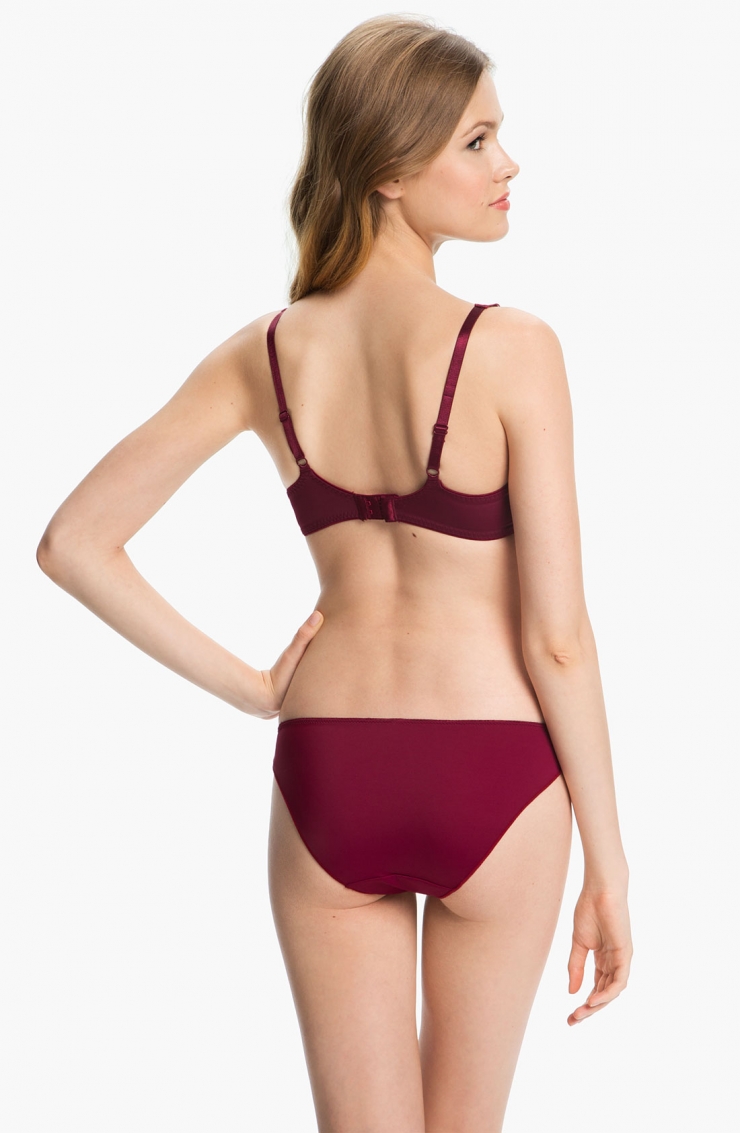 Lada Kravchenko in lingerie