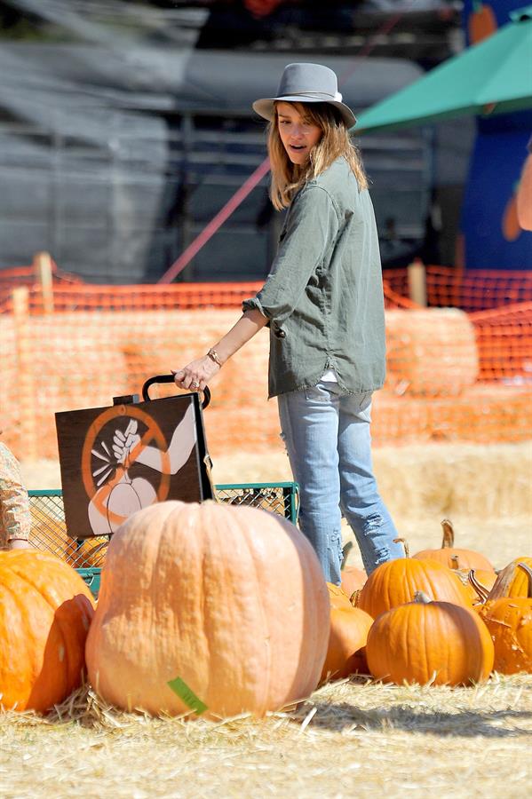 Jessica Alba – at Mr Bones Pumpkin Patch 10/12/13  