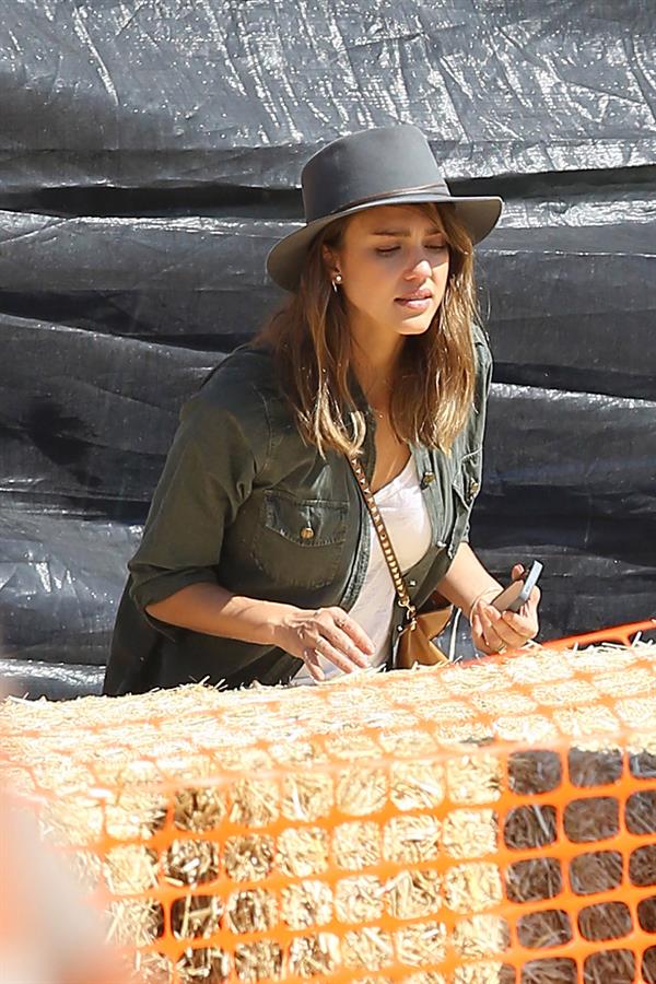 Jessica Alba – at Mr Bones Pumpkin Patch 10/12/13  