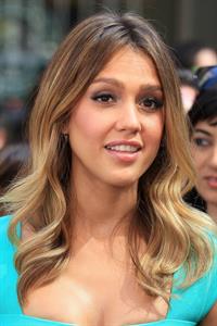 Jessica Alba -  On the set of Extra in New York September 12, 2012 