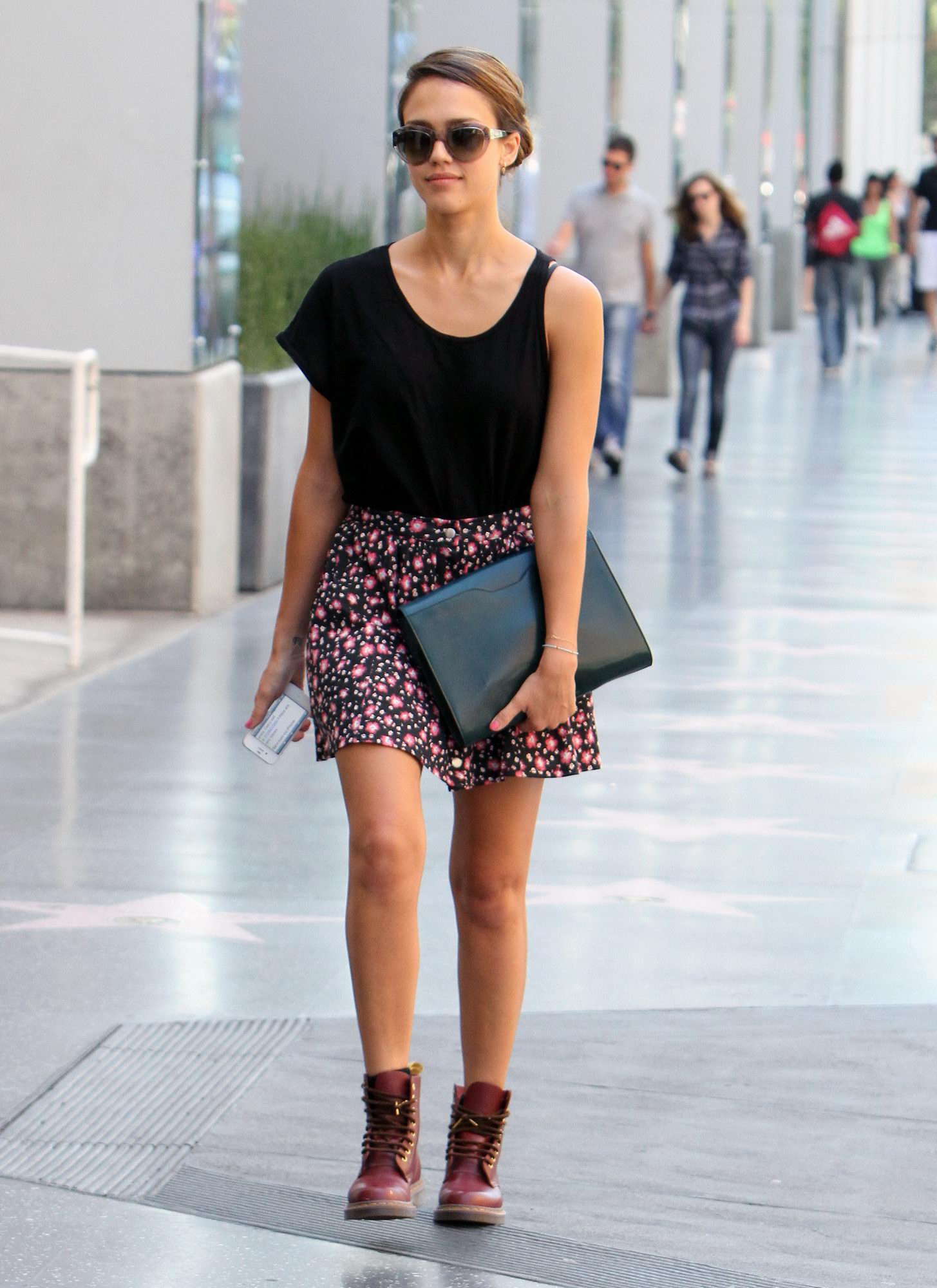 Jessica Alba - Heading to a meeting, Hollywood - August 19, 2012 
