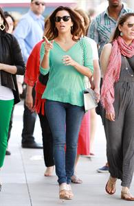 Eva Longoria Goes shoe shopping in Beverly Hills (May 23, 2013) 