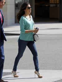 Eva Longoria Goes shoe shopping in Beverly Hills (May 23, 2013) 