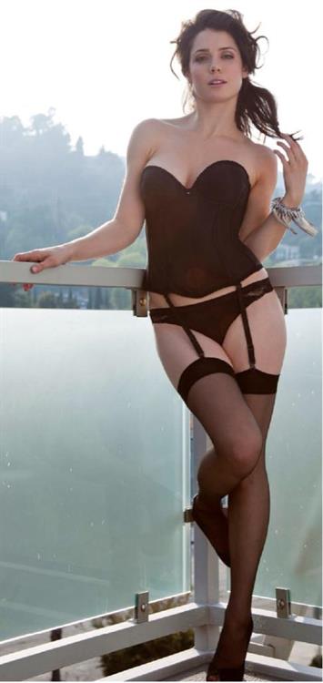 Ali Cobrin in lingerie