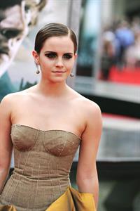 Emma Watson - Harry Potter and the Deathly Hallows Premiere in New York City, July 11, 2011