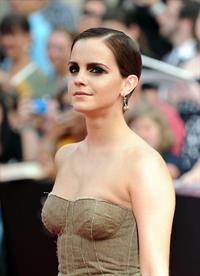 Emma Watson - Harry Potter and the Deathly Hallows Premiere in New York City, July 11, 2011