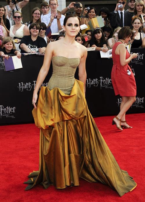 Emma Watson - Harry Potter and the Deathly Hallows Premiere in New York City, July 11, 2011