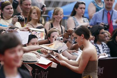 Emma Watson - Harry Potter and the Deathly Hallows Premiere in New York City, July 11, 2011