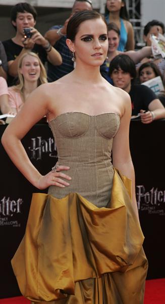 Emma Watson - Harry Potter and the Deathly Hallows Premiere in New York City, July 11, 2011