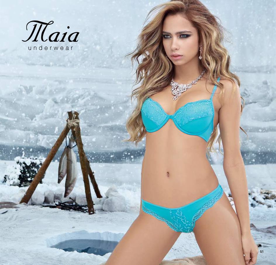 Catalina Otalvaro in lingerie