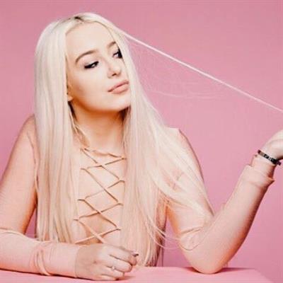 Tana Mongeau