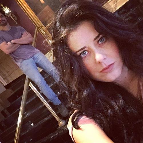 Manon Mathews taking a selfie