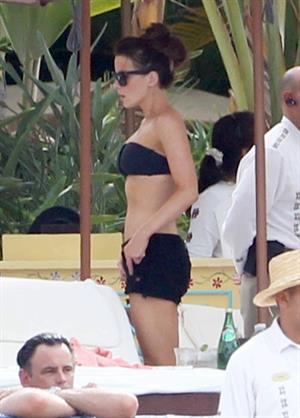 Kate Beckinsale in bikini as she fits in some sunbathing on family holiday in Mexico March 28-2013 