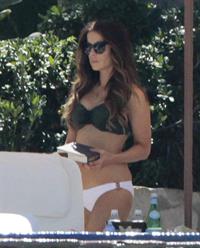 Kate Beckinsale in bikini as she fits in some sunbathing on family holiday in Mexico March 28-2013 