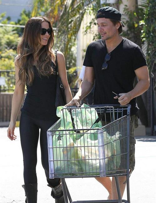 Kate Beckinsale In tights, shopping at a market in Pacific Palisades - September 15, 2013 