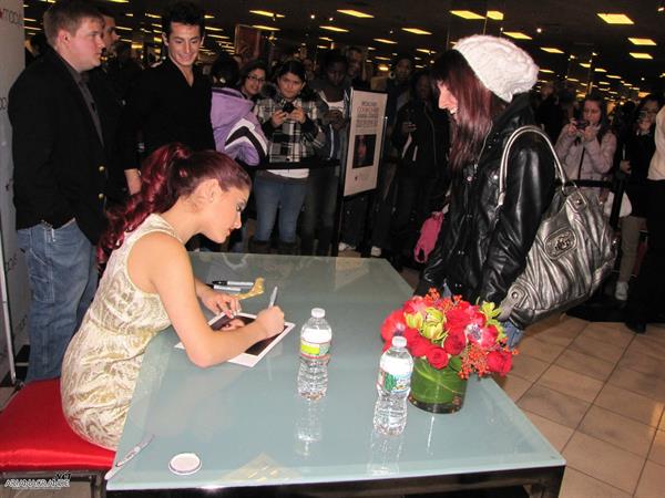 Ariana Grande Macys Lighting event in Boston November 26, 2010