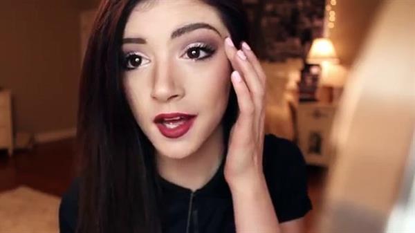 Chrissy Costanza taking a selfie