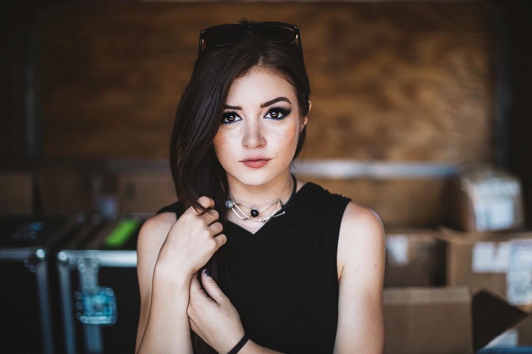 Sexy Chrissy Costanza