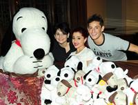 Ariana Grande Valentine Twitter party in Los Angeles 08-02-2012 