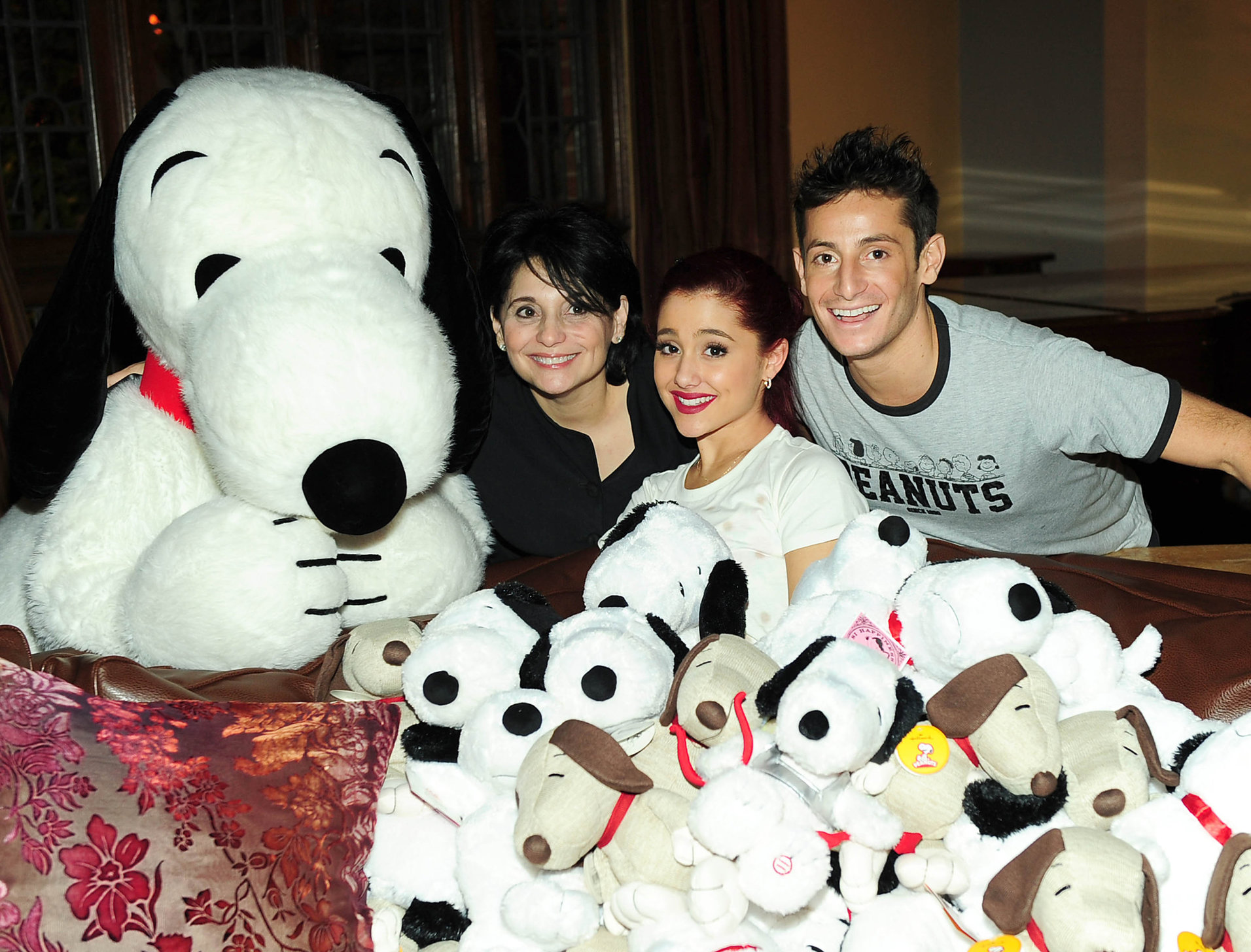 Ariana Grande Valentine Twitter party in Los Angeles 08-02-2012 