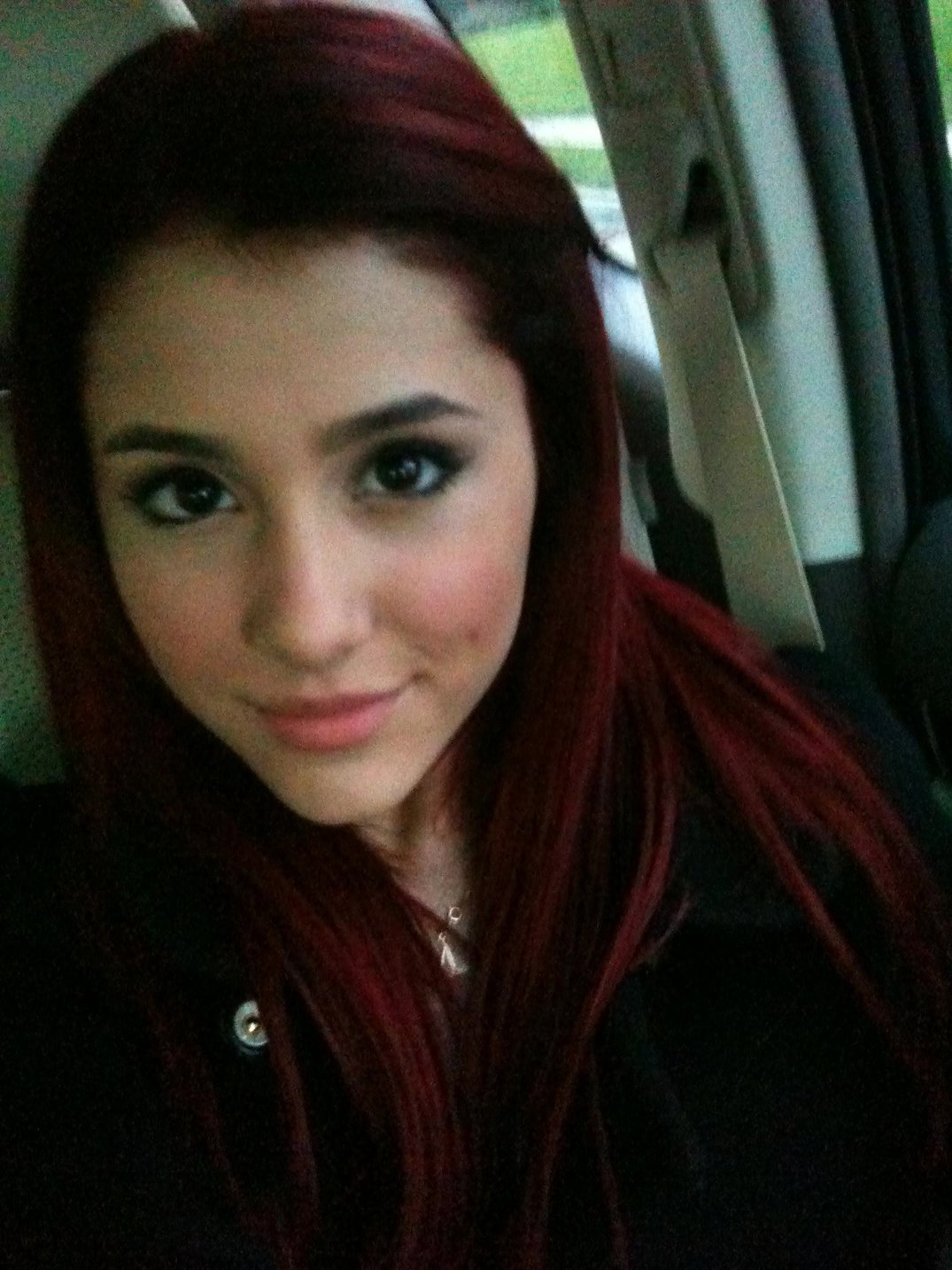 Ariana Grande Twitter and MySpace pics 