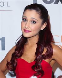 Ariana Grande Citadel Outlet’s 11th annual Tree Lighting Ceremony and Concert in LA 11/10/12 