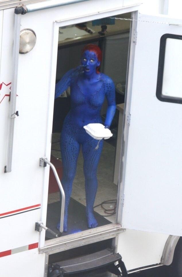 Jennifer Lawrence Pictures Jennifer Lawrence s On the Set of X-Men: Days of Future Past - Montreal, Canada (May 31, 2013)