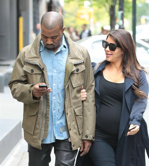 Kim Kardashian Takes an early morning stroll with Kanye West in SoHo (May 6, 2013) 