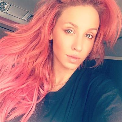 Imogen Anthony taking a selfie