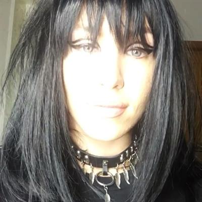 Imogen Anthony taking a selfie