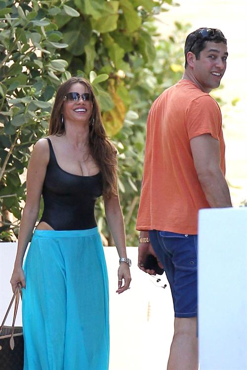 Sofia Vergara - beach candids in Miami 1/2/13  