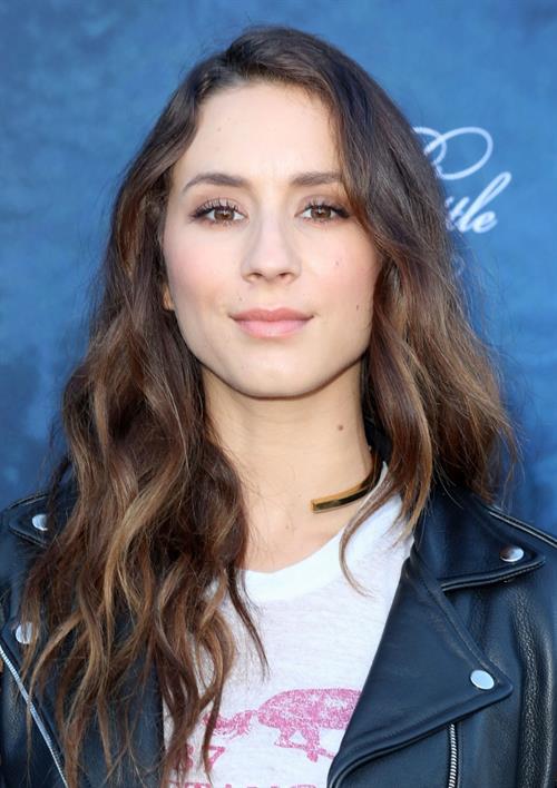 Troian Bellisario