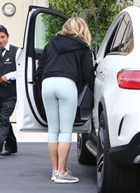 Chloë Grace Moretz - ass