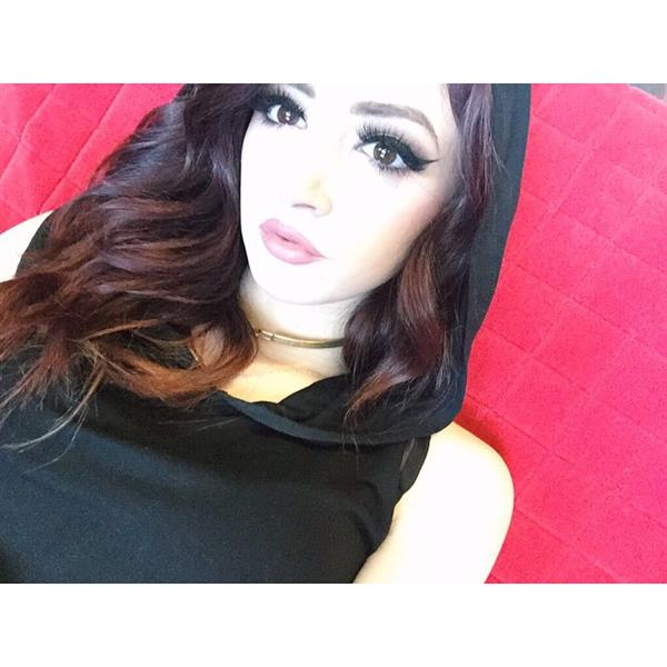 Chrissy Costanza taking a selfie