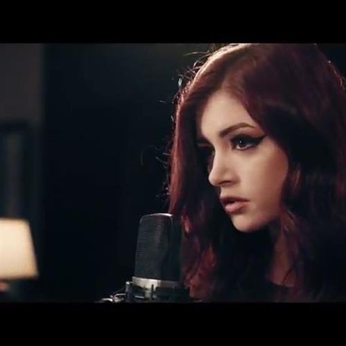 Chrissy Costanza