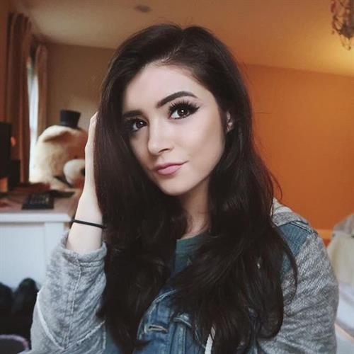 Chrissy Costanza